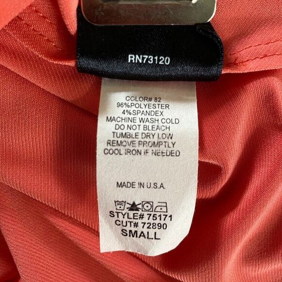 Fredericks of Hollywood Top Womens Small Peach Draped Blouse Career Sleeveless - Picture 10 of 10